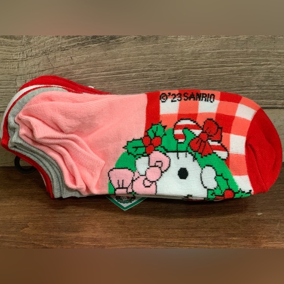 SANRIO HELLO KITTY Ladies 5 Pair Of No Show Socks - Picture 6 of 8